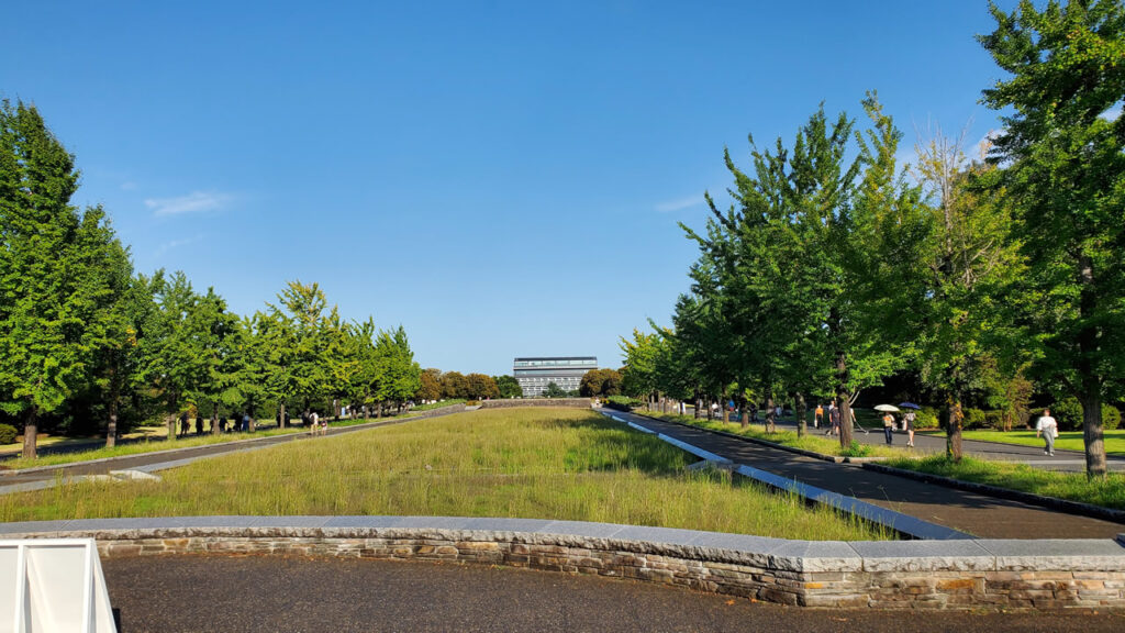 昭和記念公園の入口（立川口）から反対側のエリアです。